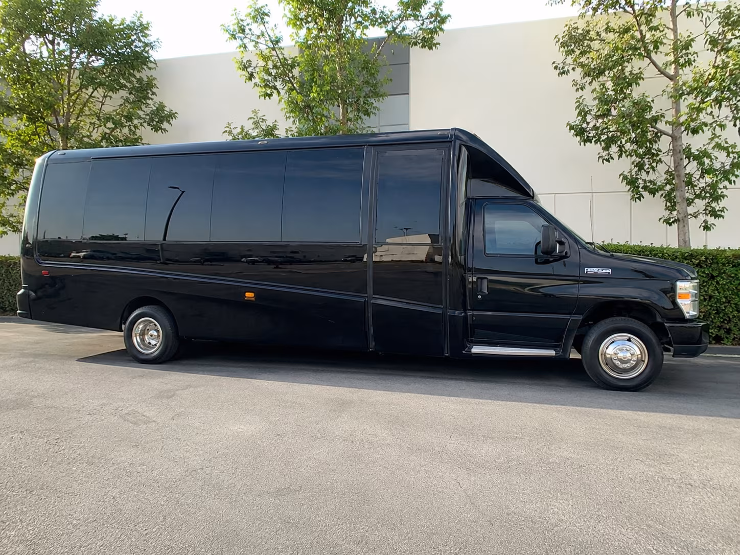 springfield wine tour transportation